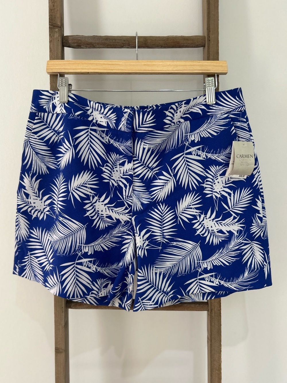 Carmen Marc Valvo Blue Palm-Print Bermuda Shorts Women’s Size 10 NWT Tropical